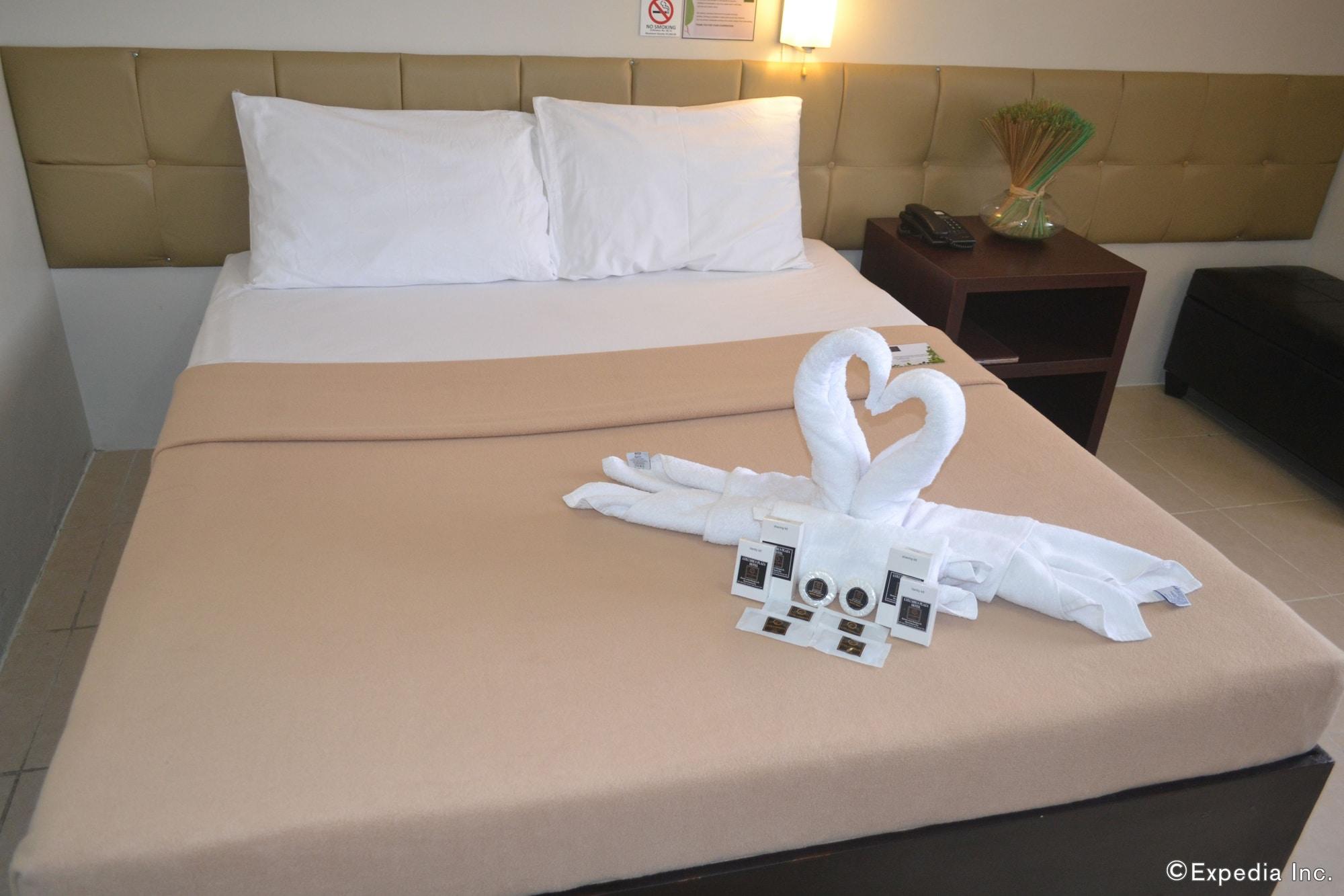 Columbus Plaza Hotel General Santos City Ngoại thất bức ảnh