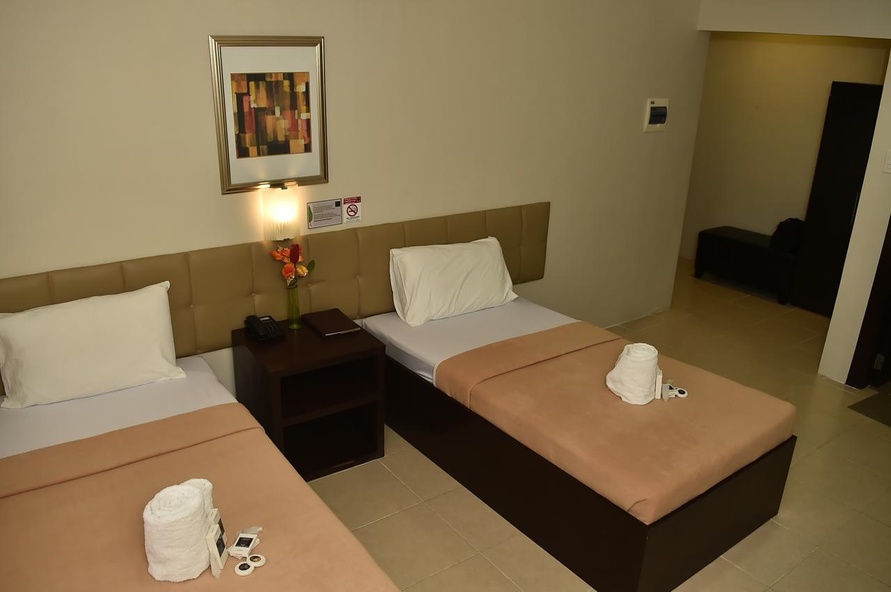 Columbus Plaza Hotel General Santos City Ngoại thất bức ảnh