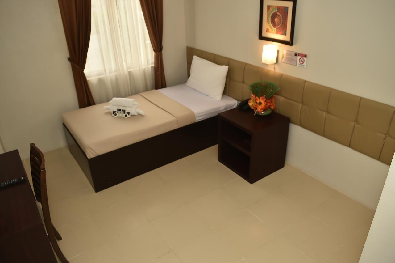 Columbus Plaza Hotel General Santos City Ngoại thất bức ảnh