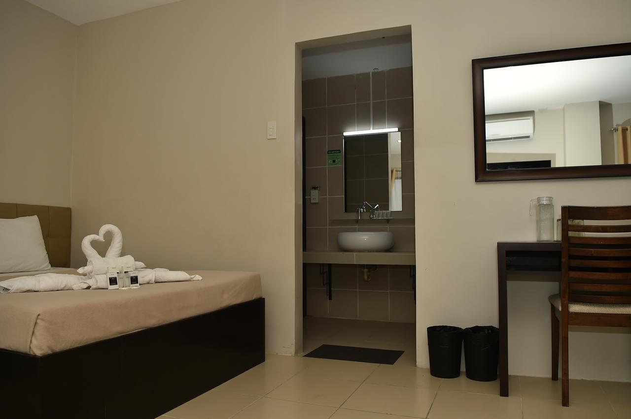 Columbus Plaza Hotel General Santos City Ngoại thất bức ảnh