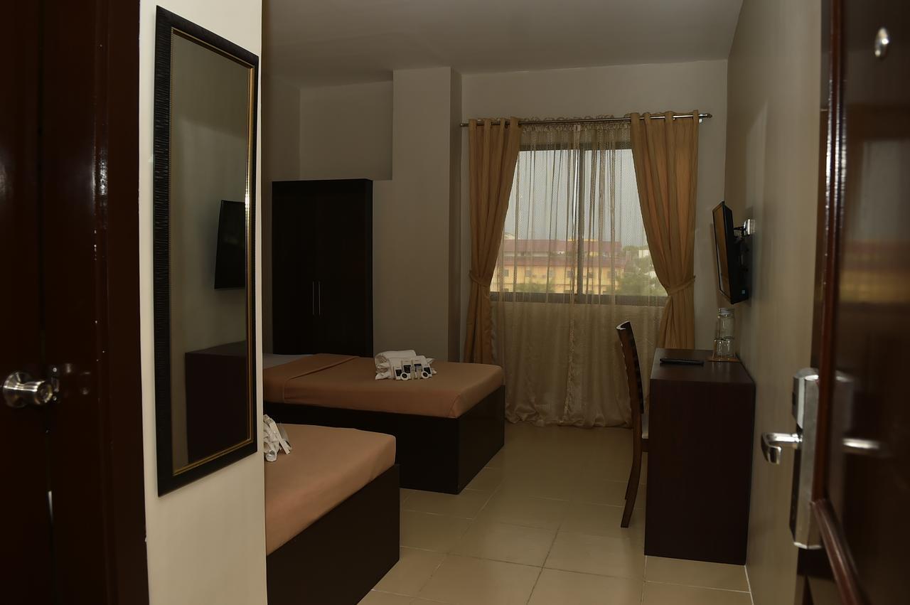 Columbus Plaza Hotel General Santos City Ngoại thất bức ảnh